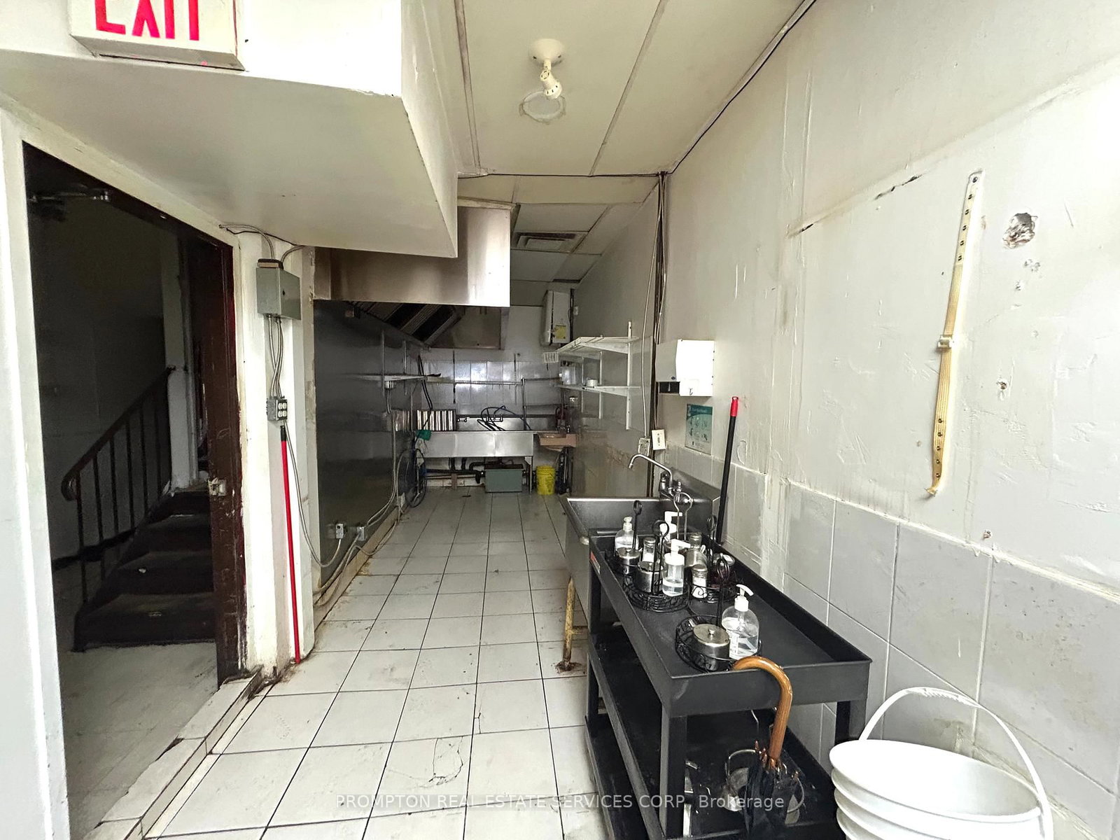 77 Huron Street, Unit Lower Level - Photo 11