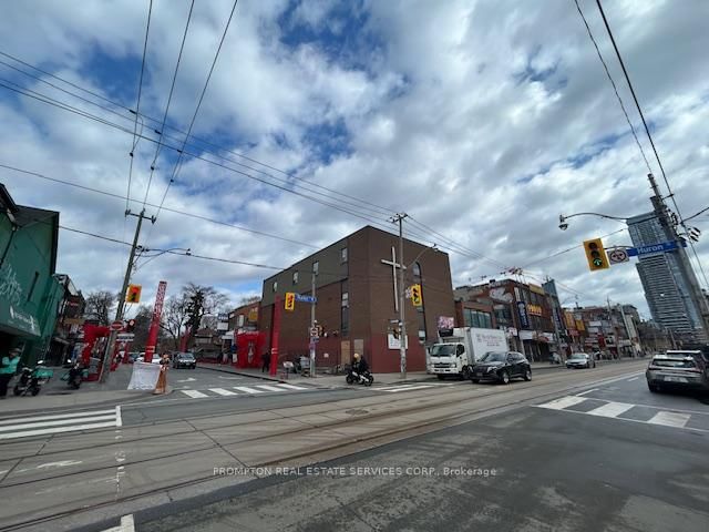 77 Huron Street, Unit Lower Level - Photo 2