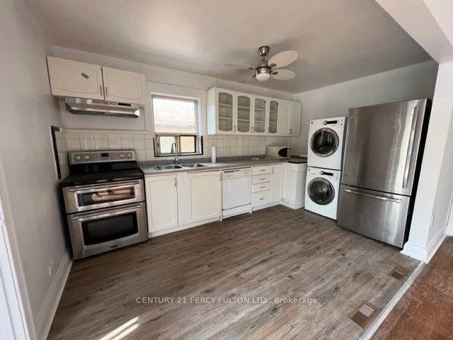 Detached House for sale at 48 Connaught Avenue, Toronto, Ontario, M2M 1G8 - Newtonbrook West - MLS: C12956298