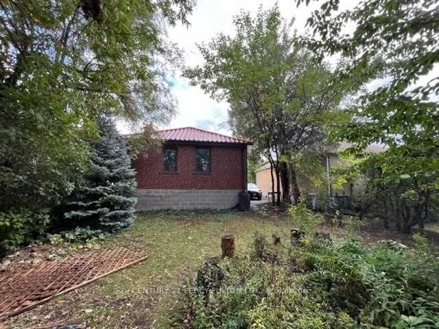 Detached House for sale at 48 Connaught Avenue, Toronto, Ontario, M2M 1G8 - Newtonbrook West - MLS: C12956298