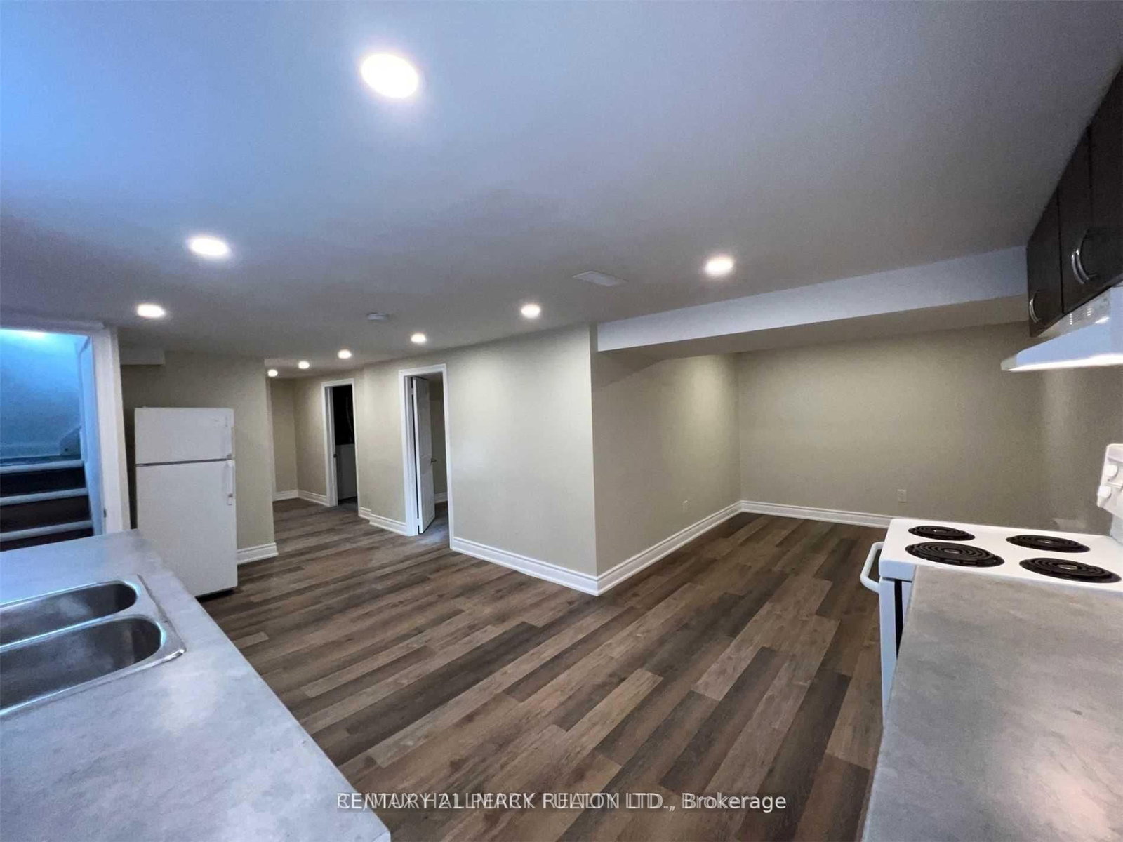 Detached House for sale at 48 Connaught Avenue, Toronto, Ontario, M2M 1G8 - Newtonbrook West - MLS: C12956298