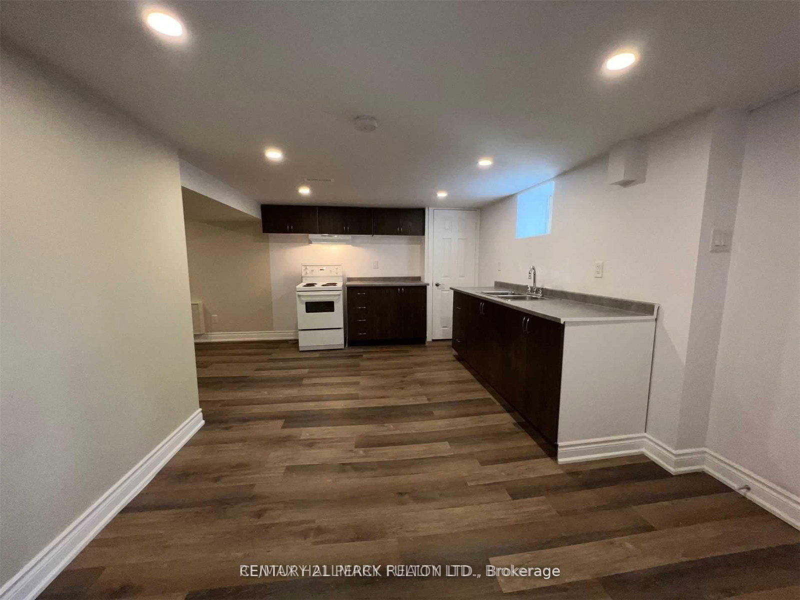 Detached House for sale at 48 Connaught Avenue, Toronto, Ontario, M2M 1G8 - Newtonbrook West - MLS: C12956298