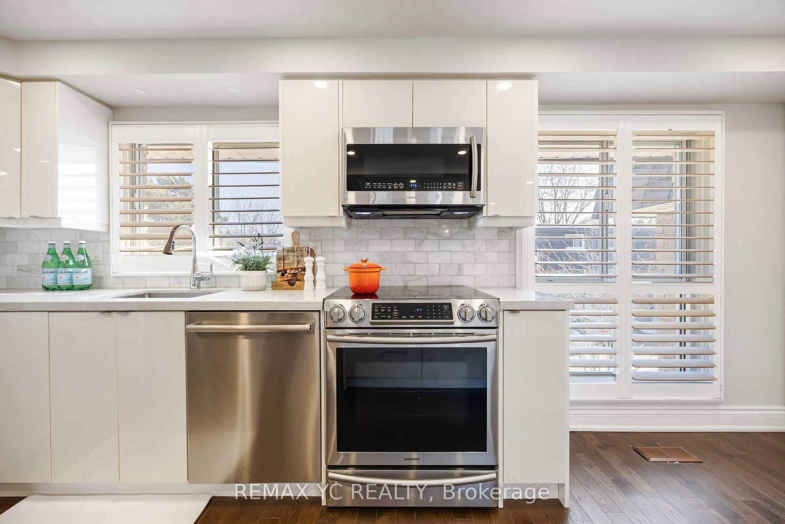 Townhouse for sale at 118 Tangle Briarway, Toronto, Ontario, M2J 2M4 - Bayview Village - MLS: C12956436