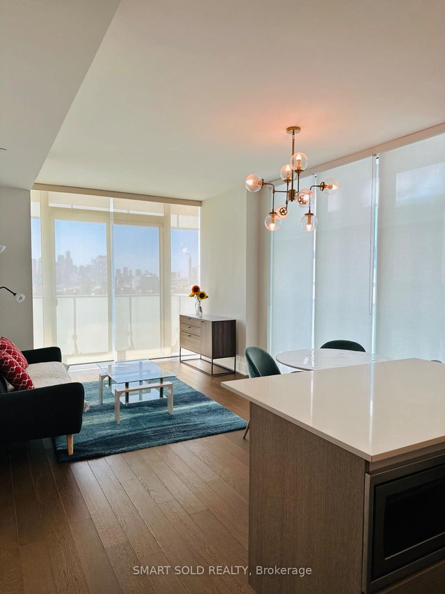 1201 - 200 Bloor Street W