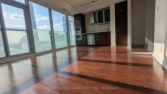 3306 - 14 York Street