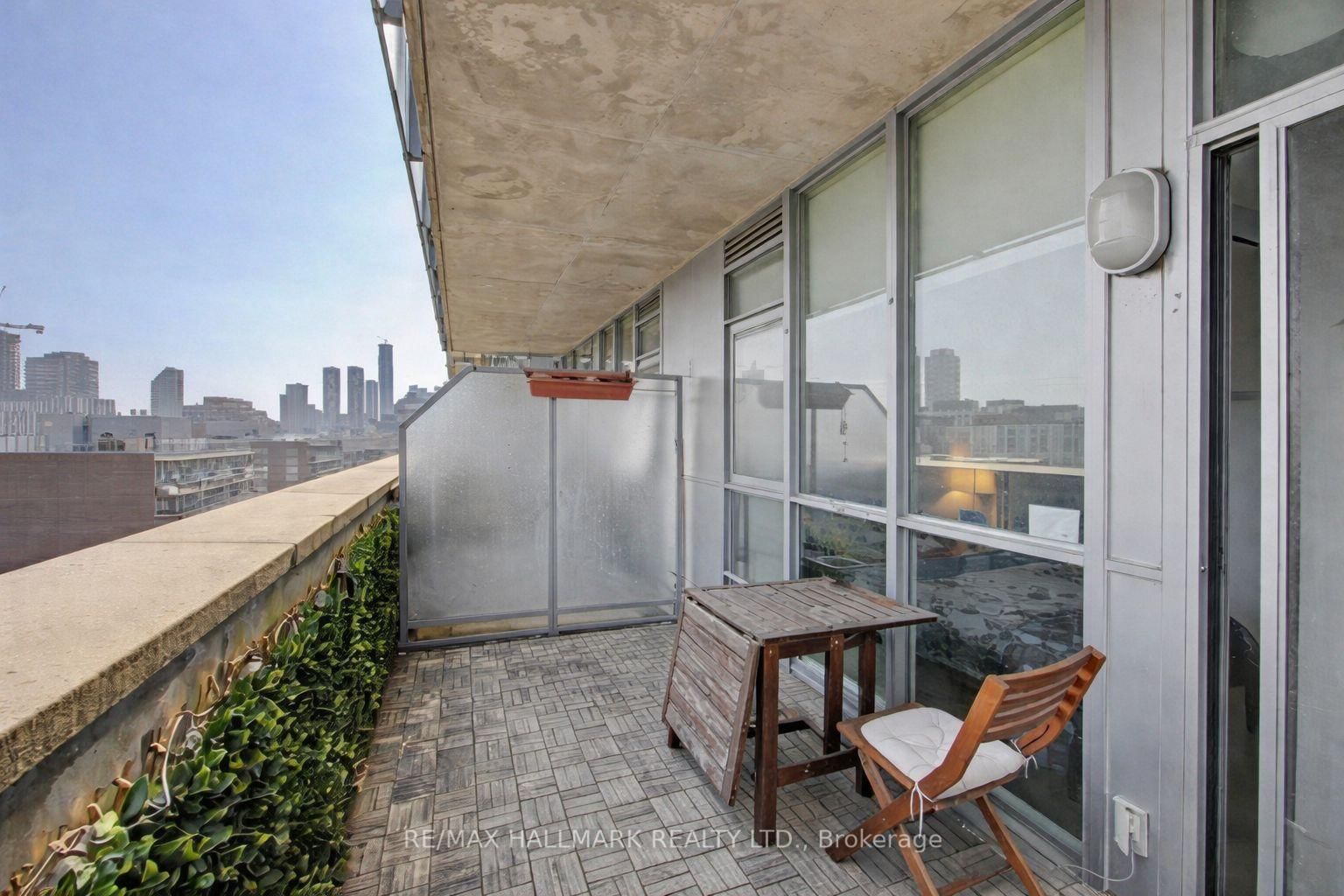 Condo for sale at 719-510 King Street, Toronto, Ontario, M5A 1M1 - Moss Park - MLS: C12956532