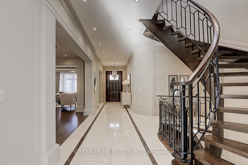 225 Dunforest Ave, Toronto, M2N 4J6 | Image 2
