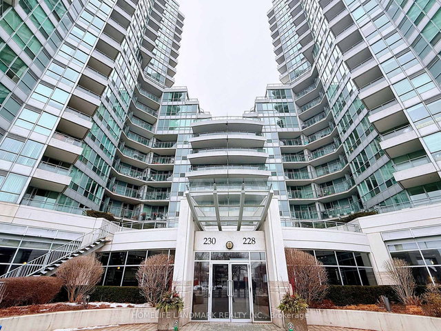 727 - 230 Queens Quay W