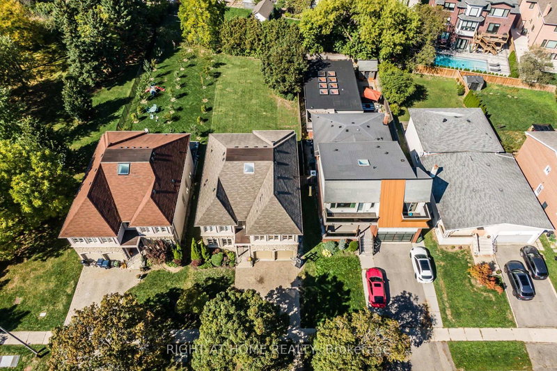 154 Charlton Blvd, Toronto, M2R 2J1 | Image 3