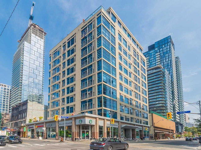 1008 - 8 Wellesley Street E