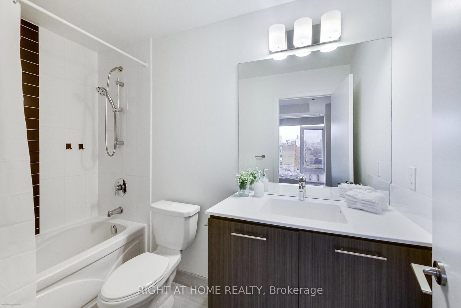 Condo for sale at 711-435 Richmond Street, Toronto, Ontario, M5V 0N1 - Waterfront Communities C1 - MLS: C12956694