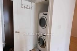 386 Yonge Street, Unit 721 - Photo 7