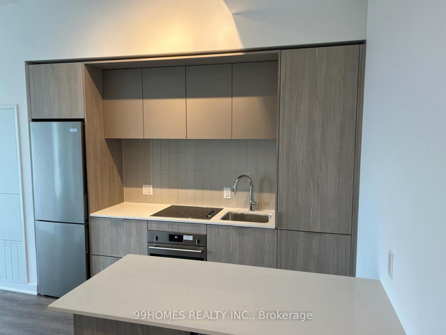 3212 - 130 River Street