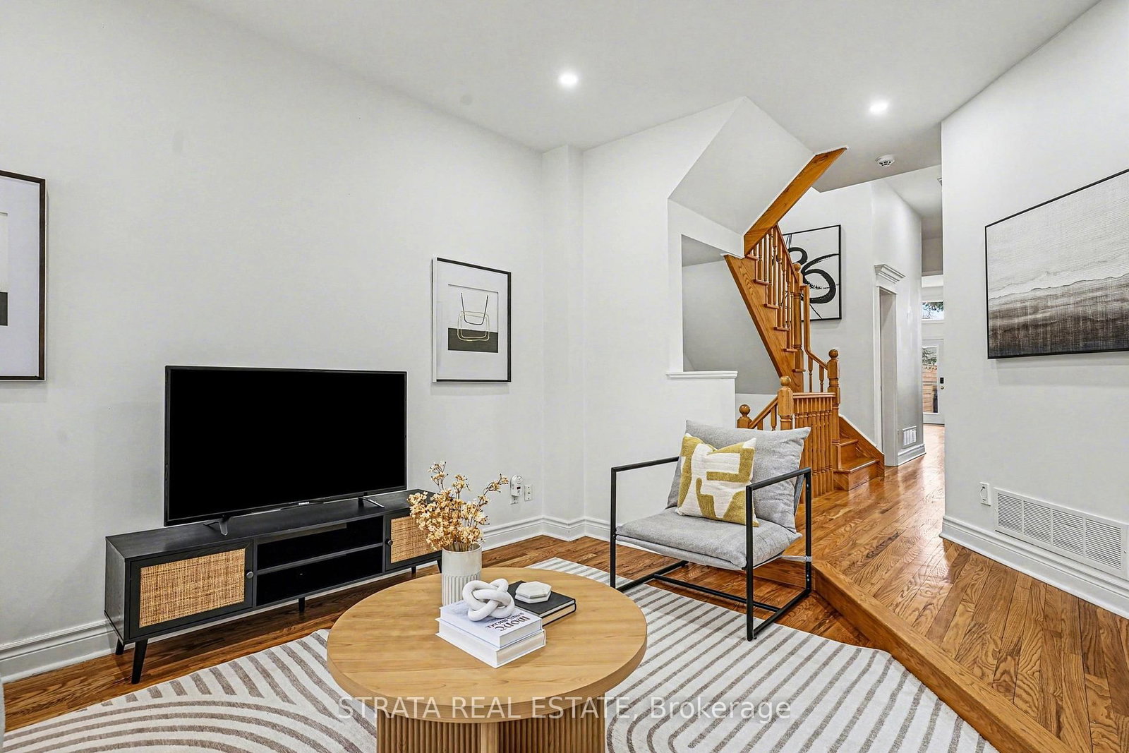 Detached House for sale at 423 Manor Road, Toronto, Ontario, M4S 1T1 - Mount Pleasant East - MLS: C12957140