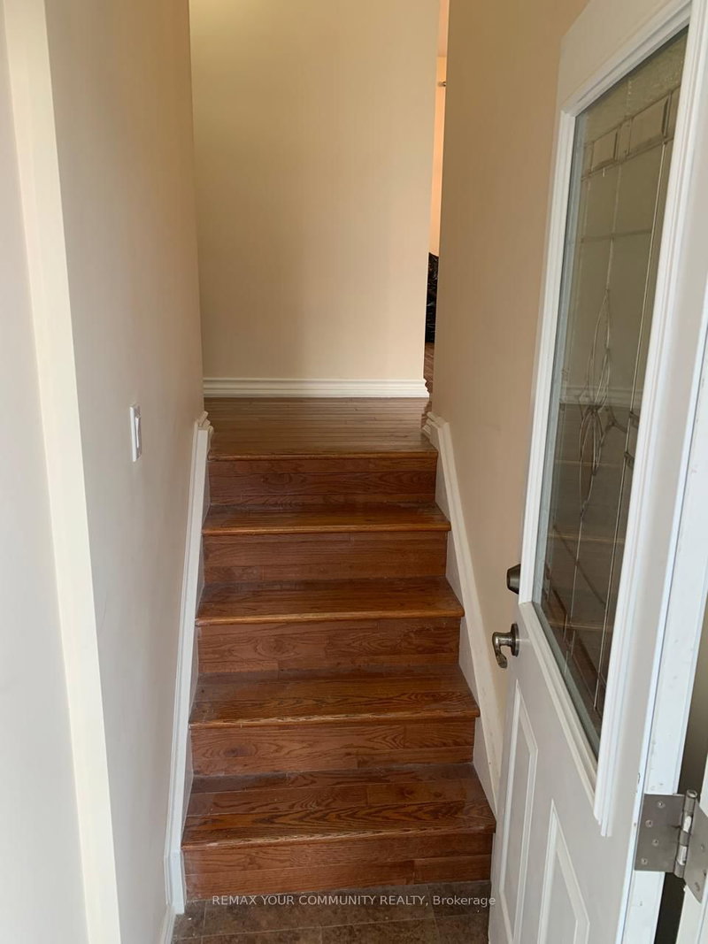 MAIN FLOOR - 151 Goulding Ave, Toronto, M2M 1L5 | Image 2