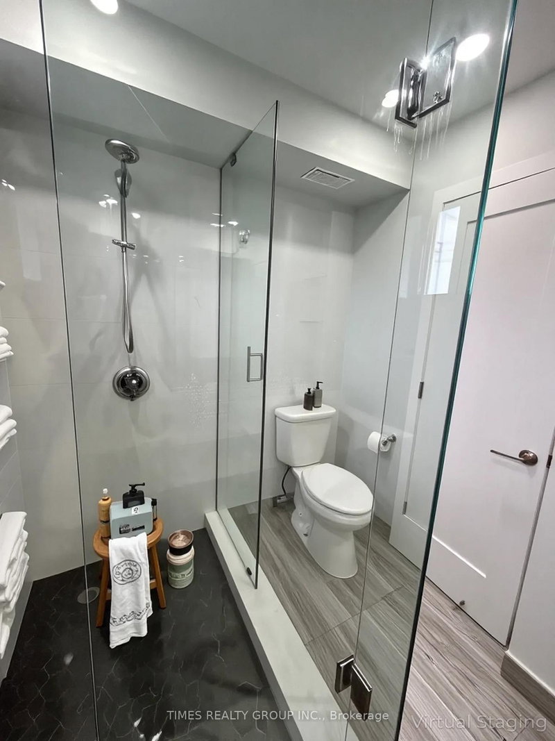 708 - 15 Walmer Rd, Toronto, M5R 2X1 | Image 2