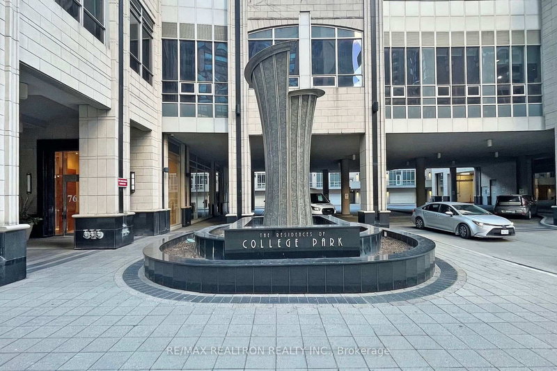 2202 - 763 Bay St, Toronto, M5G 2R3 | Image 2