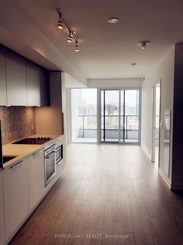 3011 - 85 Wood Street