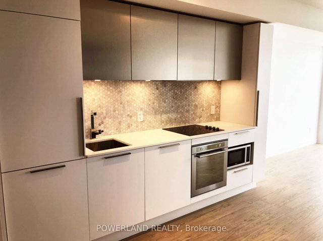 3011 - 85 Wood Street