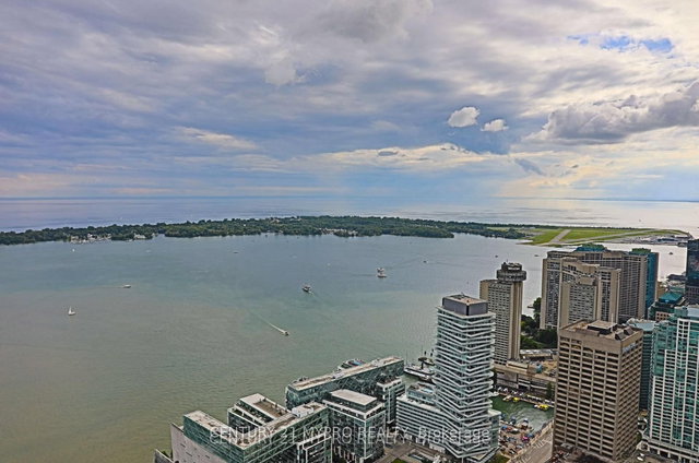 6907 - 138 Downes Street