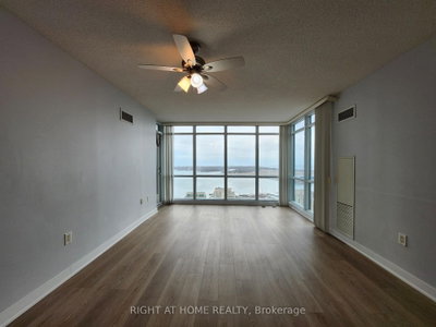 Unit 3010 — 15 Fort York Boulevard — photo 2