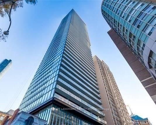 4209 - 15 Grenville Street