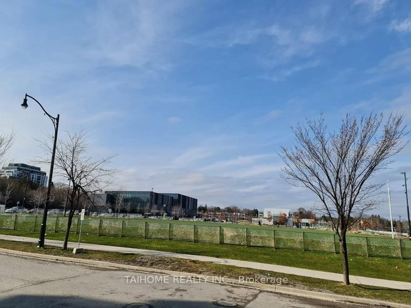 203 - 27 Mcmahon Dr, Toronto, M2K 0J2 | Image 2