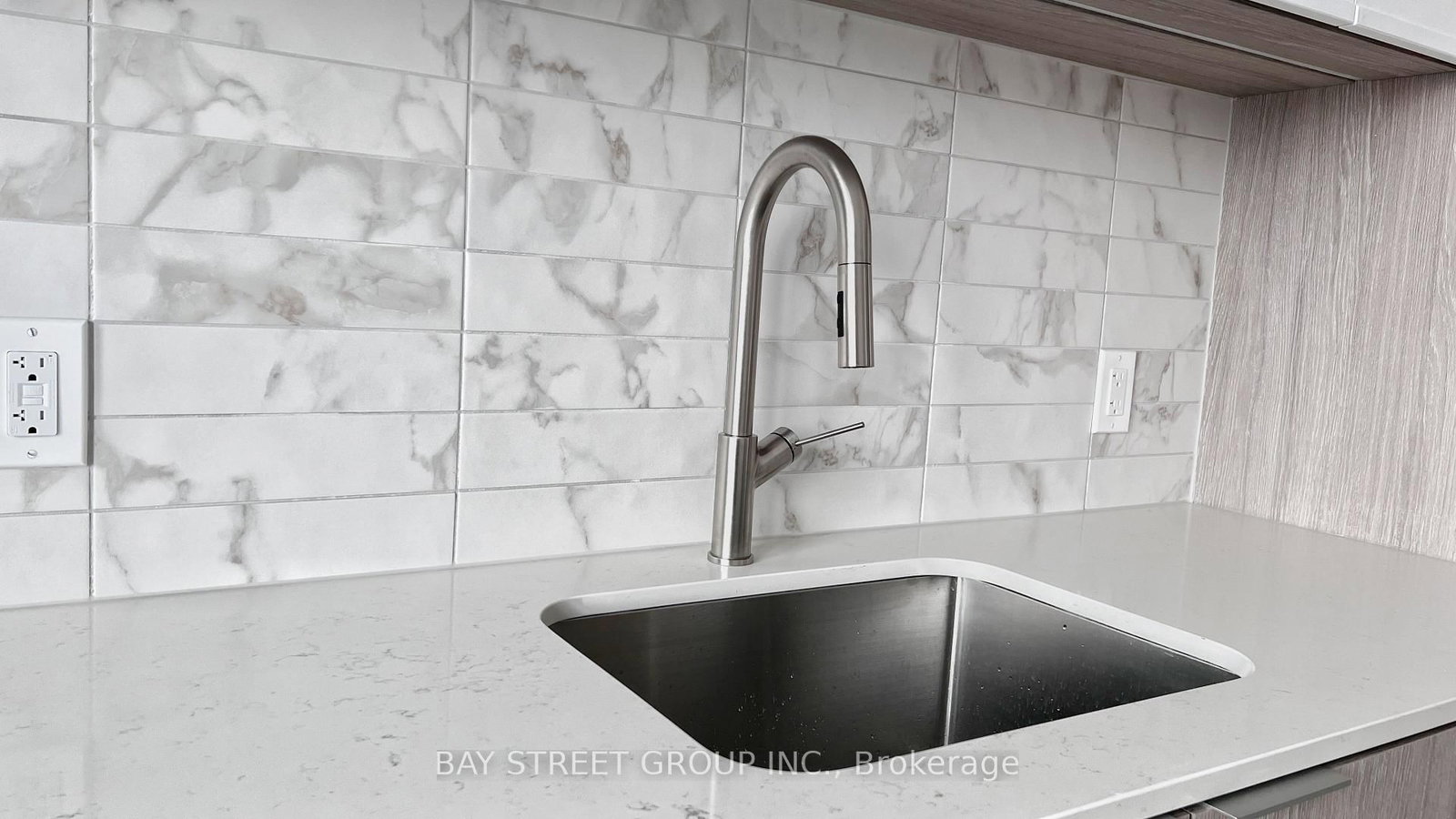 Condo for sale at 821-2020 Bathurst Street, Toronto, Ontario, M5P 0A6 - Humewood-Cedarvale - MLS: C12958158