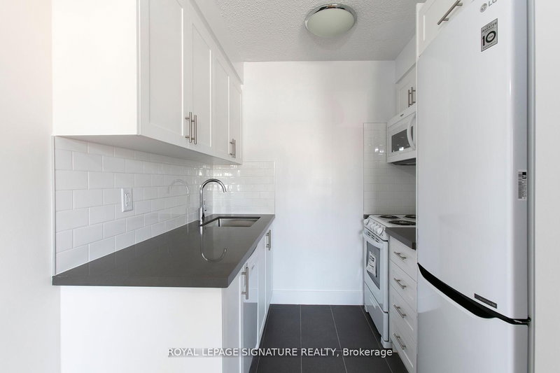 206 - 990 Avenue Rd, Toronto, M5P 2K8 | Image 2