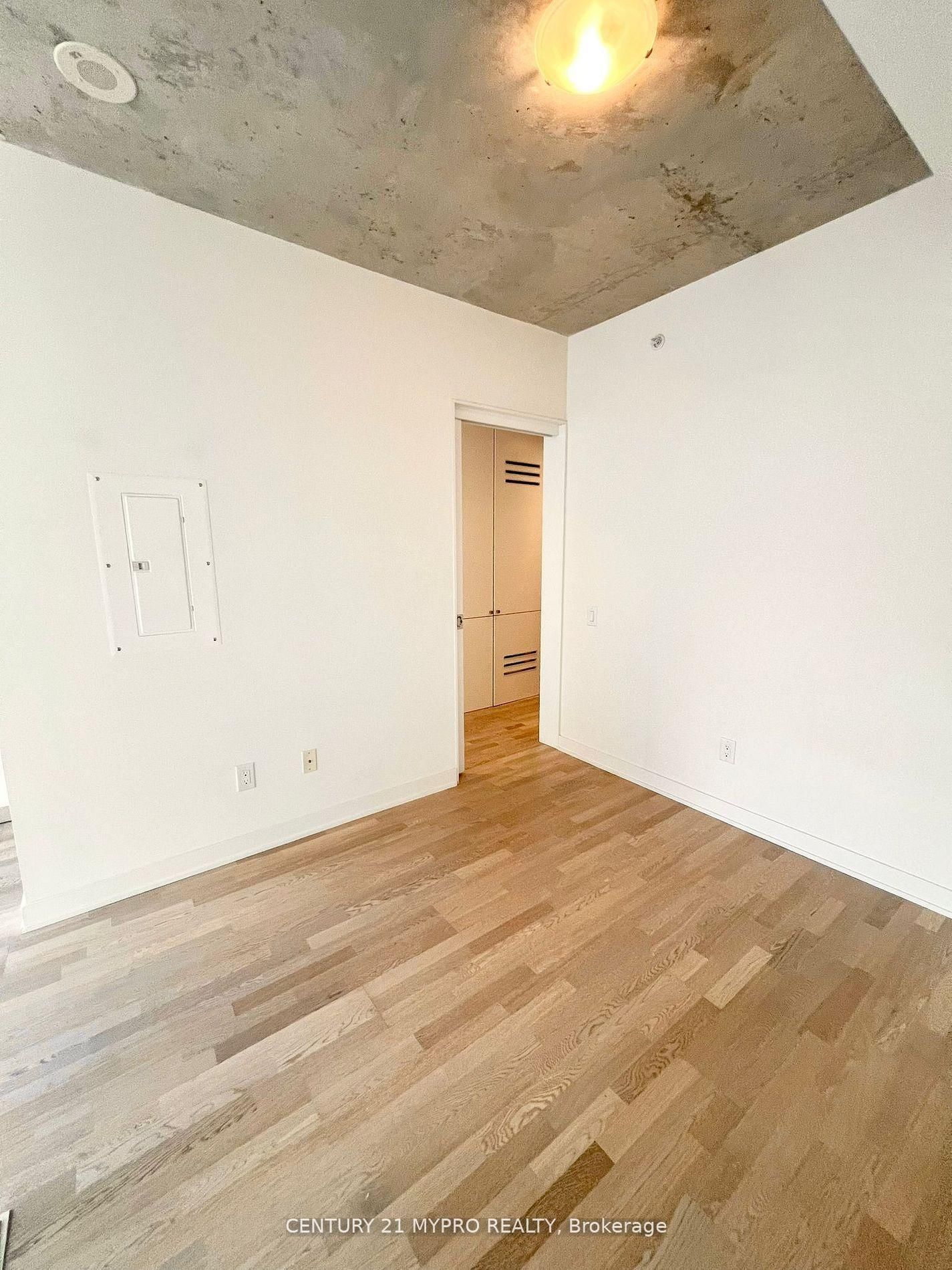 629 King Street W, Unit 623 - Photo 7