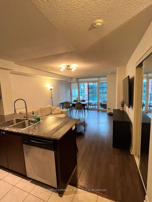 558 - 525 Wilson Avenue