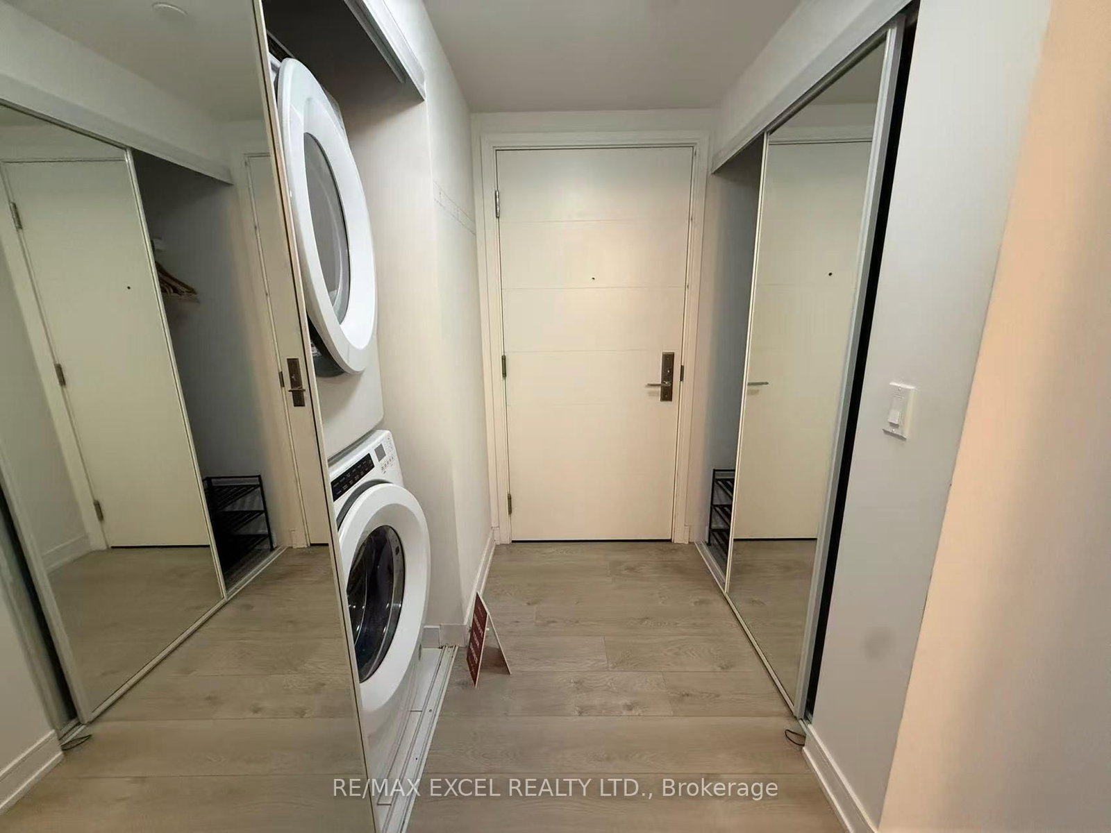 50 Wellesley Street, Unit 3705 - Photo 8