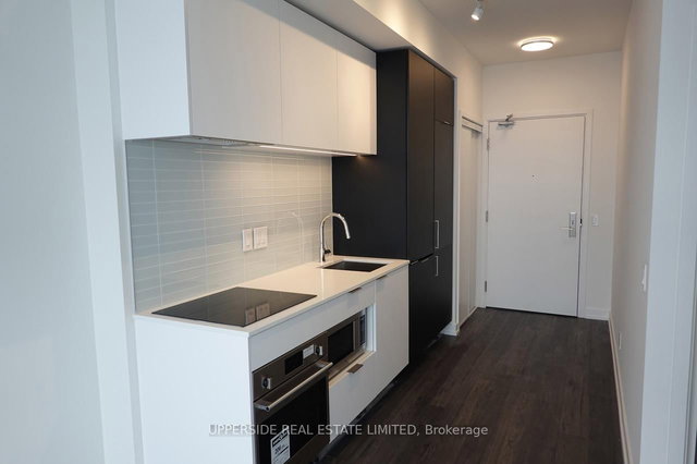 2111 - 33 Helendale Avenue