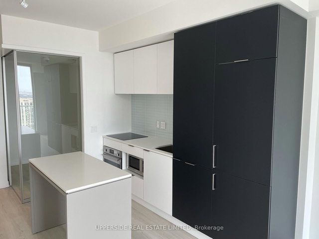 2111 - 33 Helendale Avenue