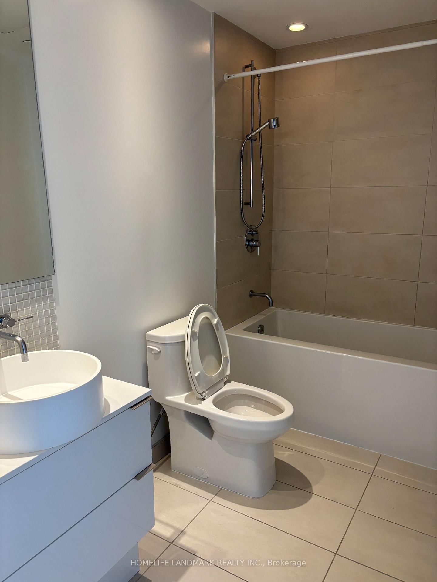 Condo for sale at 1209-185 Roehampton Avenue, Toronto, Ontario, M4P 0C6 - Mount Pleasant West - MLS: C12958626