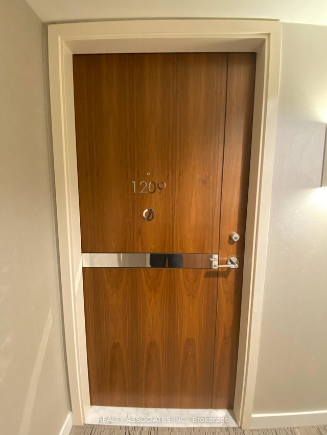 1209 - 95 McMahon Drive