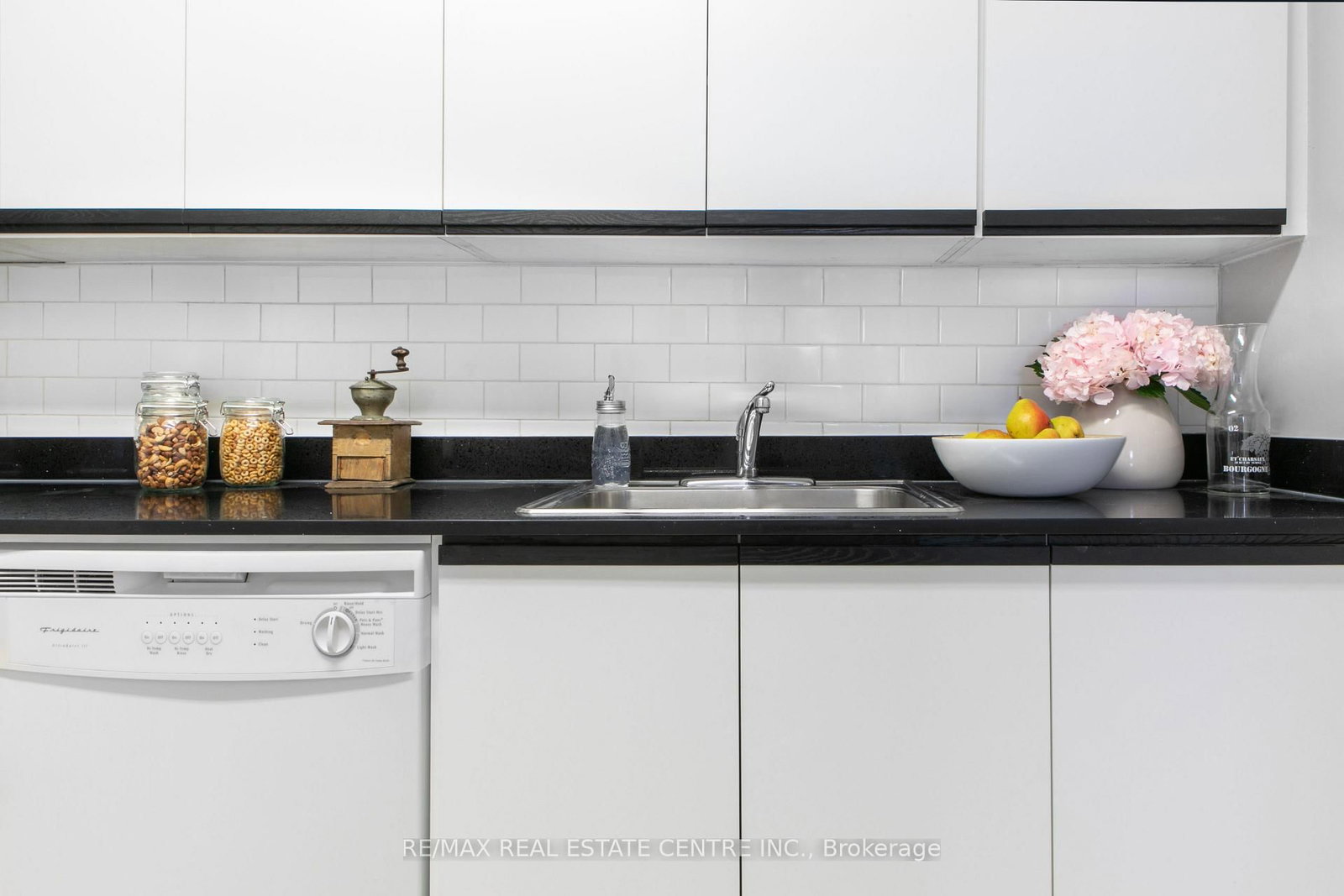 Condo for lease at 1109-150 Graydon Hall Drive, Toronto, Ontario, M3A 3B3 - Parkwoods-Donalda - MLS: C12958900