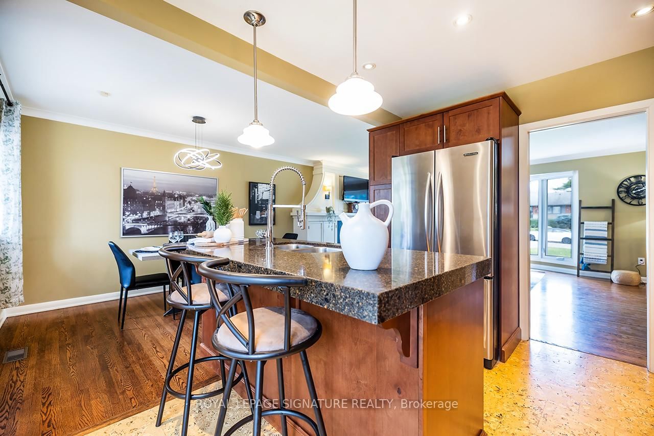 Detached House for sale at 40 Cobham Crescent, Toronto, Ontario, M4A 1V6 - Victoria Village - MLS: C12959276