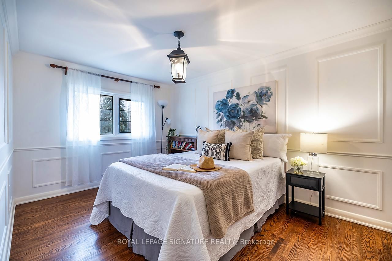 Detached House for sale at 40 Cobham Crescent, Toronto, Ontario, M4A 1V6 - Victoria Village - MLS: C12959276