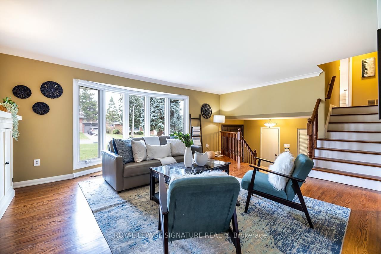 Detached House for sale at 40 Cobham Crescent, Toronto, Ontario, M4A 1V6 - Victoria Village - MLS: C12959276