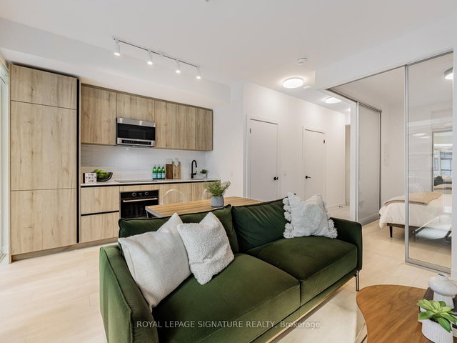 2307 - 127 Broadway Avenue