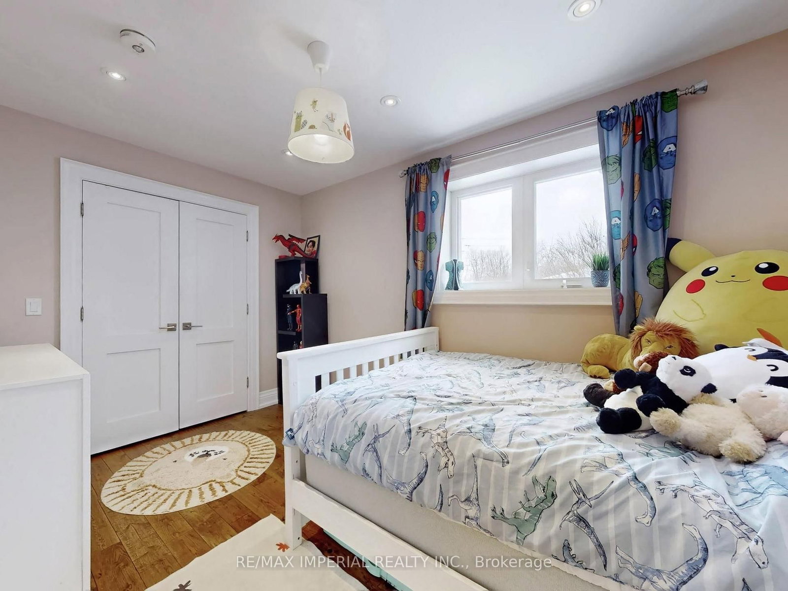 Detached House for sale at 35 Waddington Crescent, Toronto, Ontario, M2J 2Z9 - Don Valley Village - MLS: C12959430