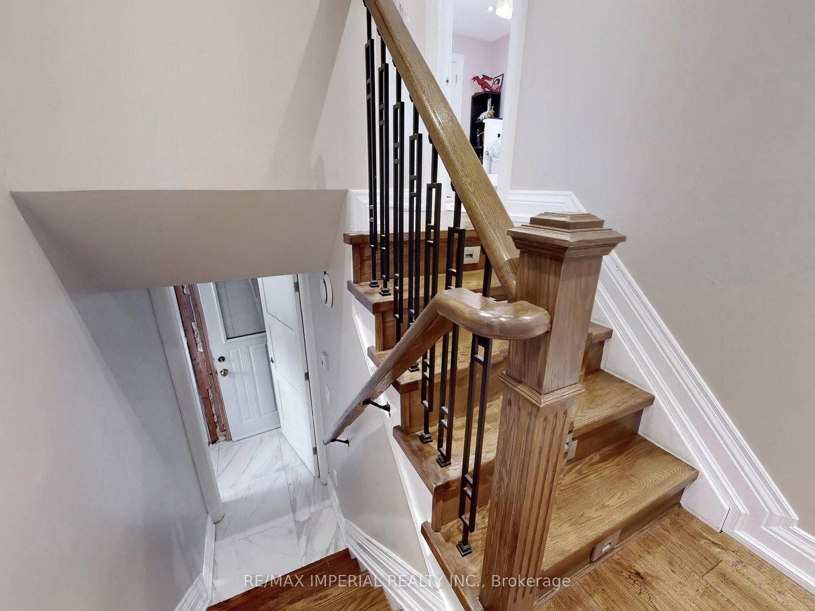 Detached House for sale at 35 Waddington Crescent, Toronto, Ontario, M2J 2Z9 - Don Valley Village - MLS: C12959430