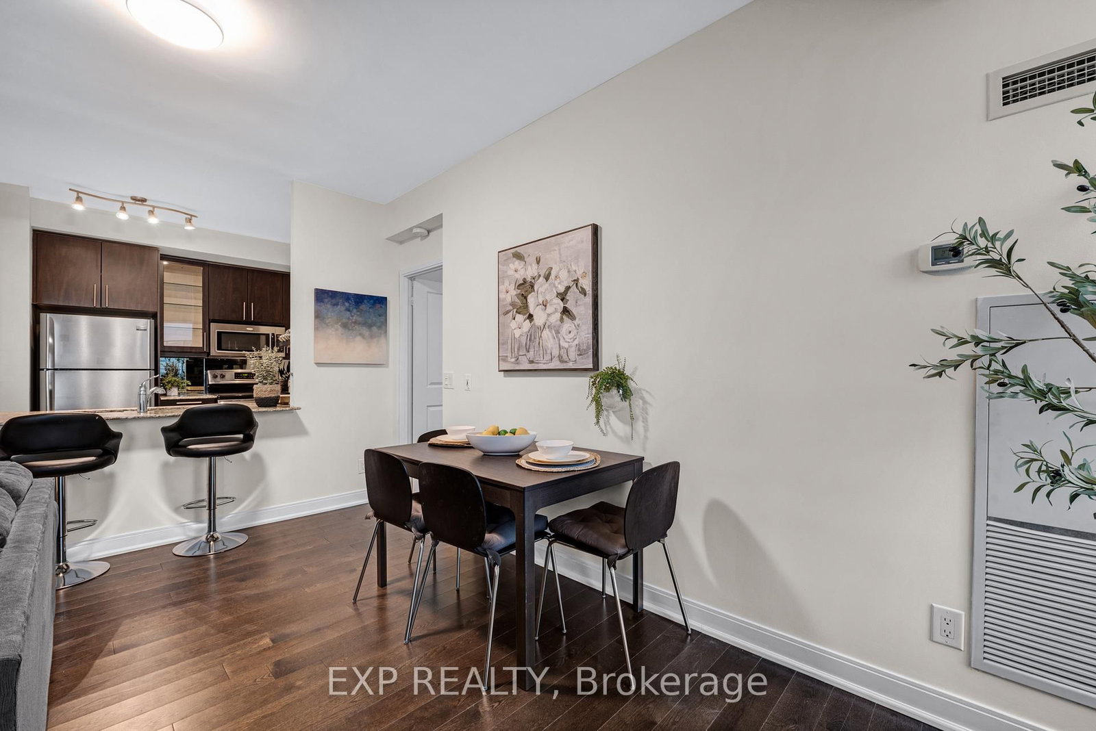 Condo for sale at 1102-88 Broadway Avenue, Toronto, Ontario, M4P 1T4 - Mount Pleasant West - MLS: C12959512