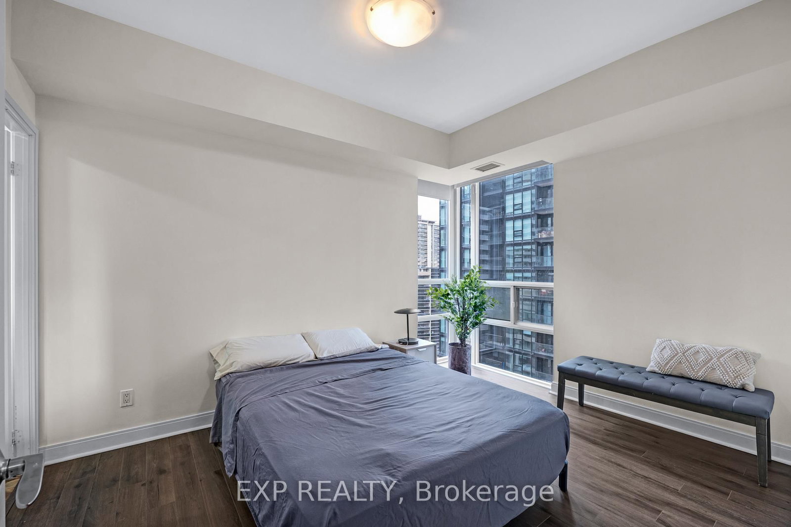 Condo for sale at 1102-88 Broadway Avenue, Toronto, Ontario, M4P 1T4 - Mount Pleasant West - MLS: C12959512