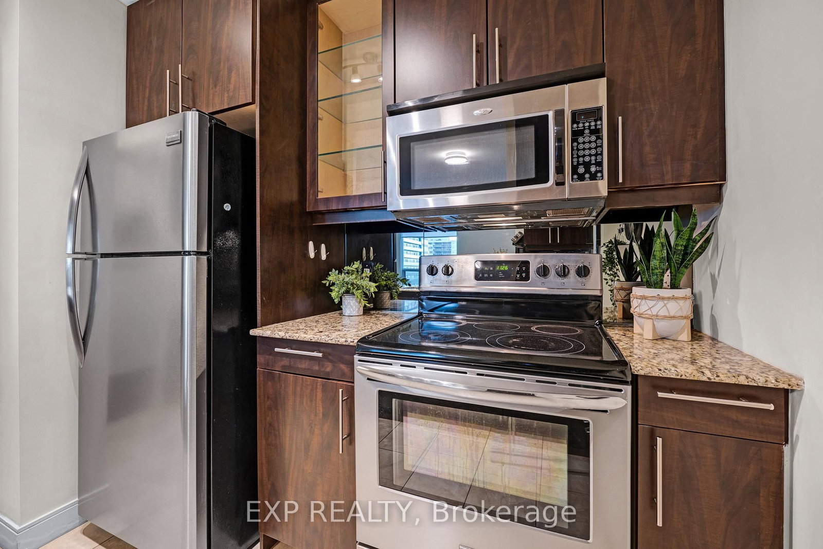 Condo for sale at 1102-88 Broadway Avenue, Toronto, Ontario, M4P 1T4 - Mount Pleasant West - MLS: C12959512