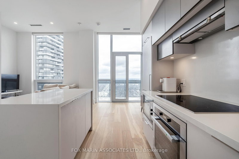 4604 - 39 Roehampton Ave, Toronto, M4P 1P9 | Image 3