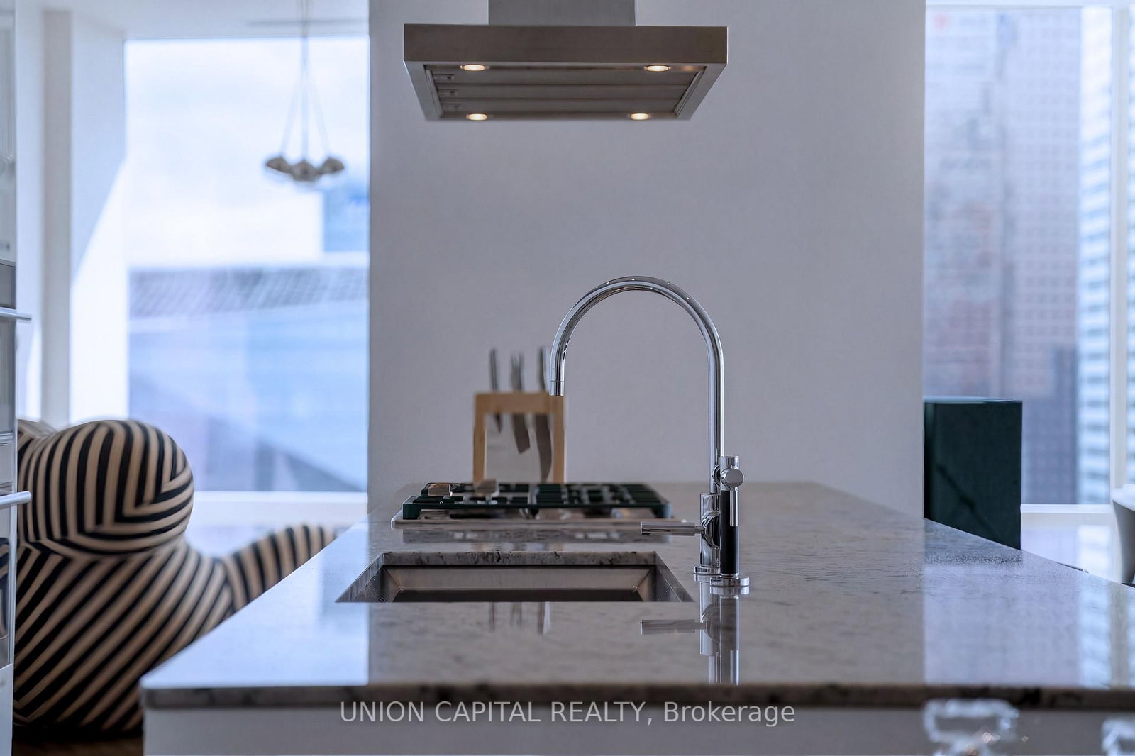 Condo for sale at 5508-180 University Avenue, Toronto, Ontario, M5H 0A2 - Bay Street Corridor - MLS: C12959530