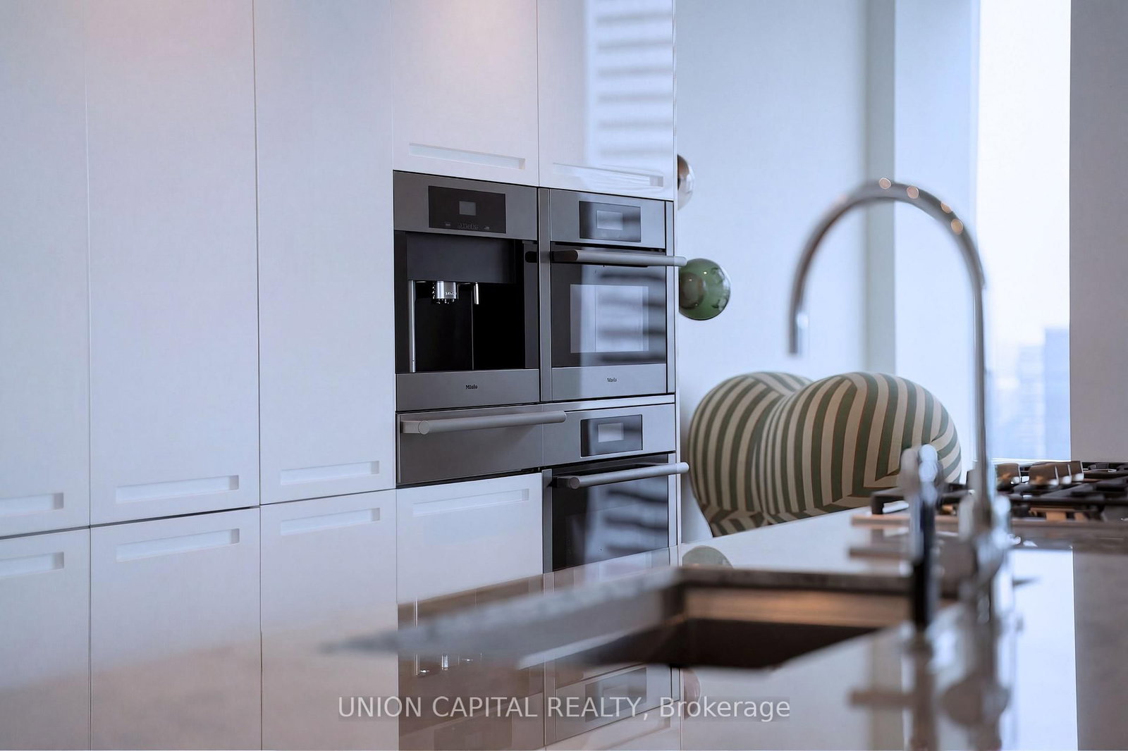 Condo for sale at 5508-180 University Avenue, Toronto, Ontario, M5H 0A2 - Bay Street Corridor - MLS: C12959530