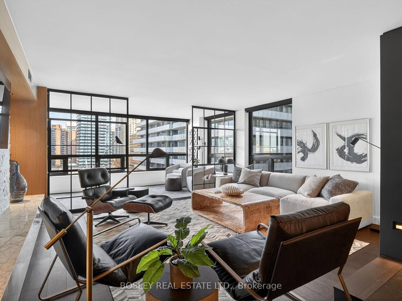 home for lease on 1402-62 Wellesley Street W